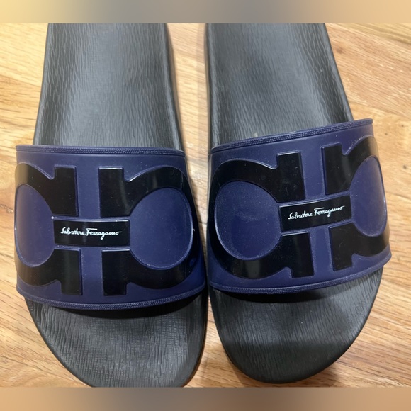 Mens Salvatore Ferragamo Slides - Picture 6 of 10